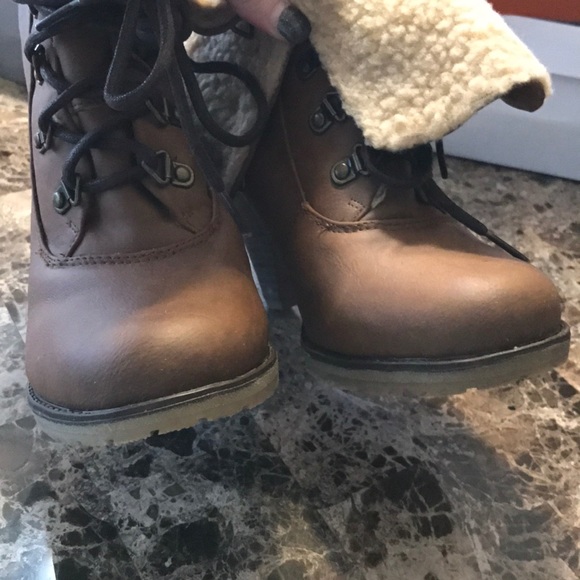 Brown boots - Picture 3 of 8